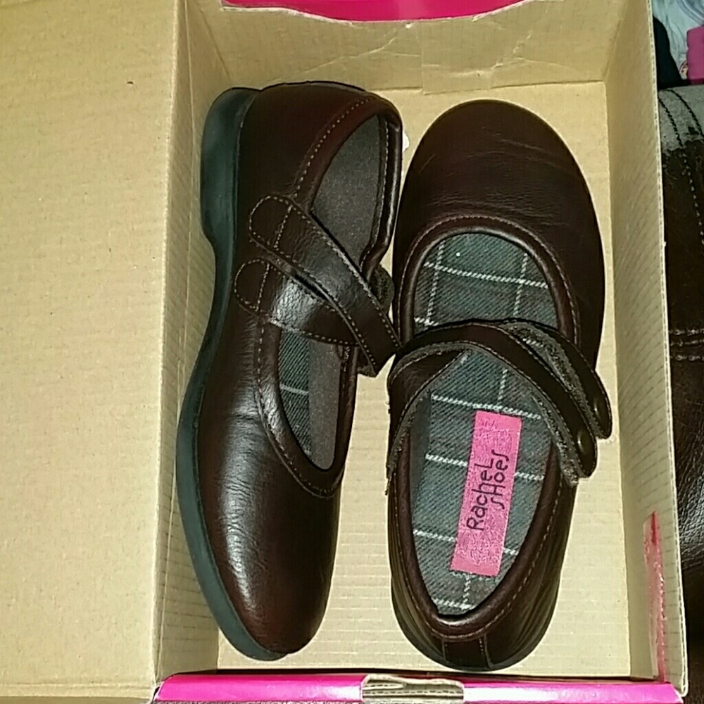 Girls shoes